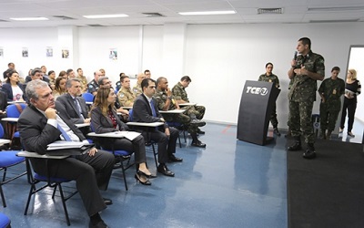 Oficiais da Defesa Civil Estadual e do Corpo de Bombeiros RJ participam de capacitação no Tribunal de Contas do Estado